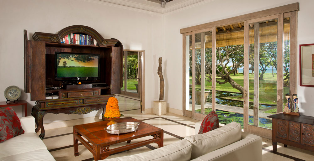Atas Ombak - Media room  next to the master suite